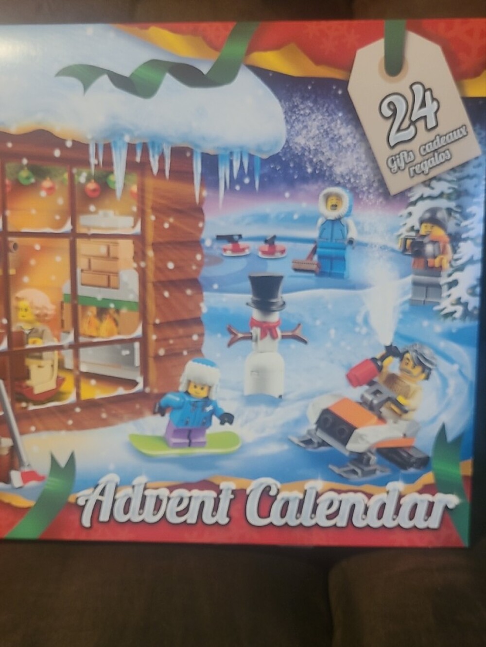 2019 LEGO City Advent Calendar 60235 - Picture 2 of 7